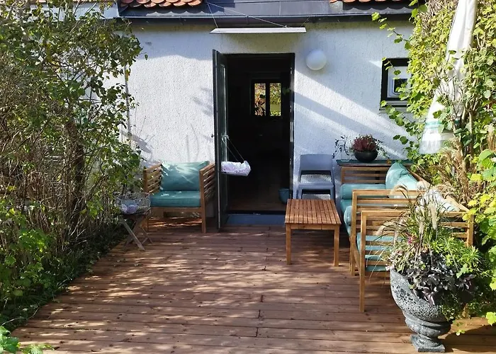 Atelier & Gardenhouse Glamping